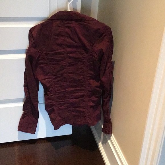 Super cute blouse!!! Eggplant coloured!!! - Picture 2 of 2